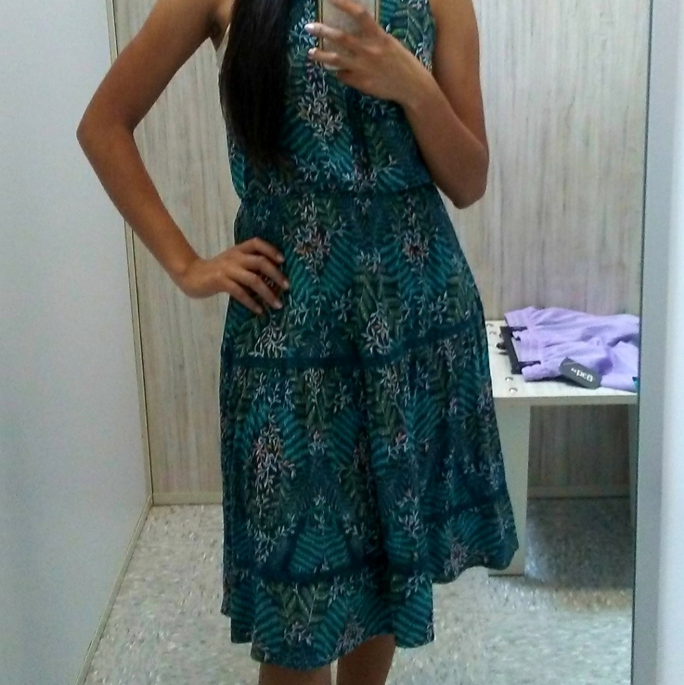 LAUREN CONRAD GREEN LEAF PATTERN DRESS